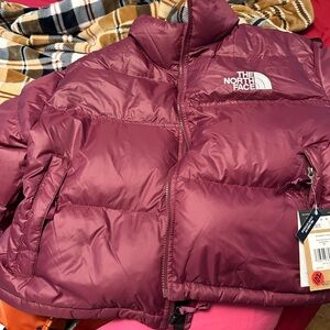 The North Face Women's Puffer Jacket -BOYSENBERRY  NWT